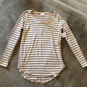 BP Junior Women’s Scoop Neck Long Sleeve T-Shirt